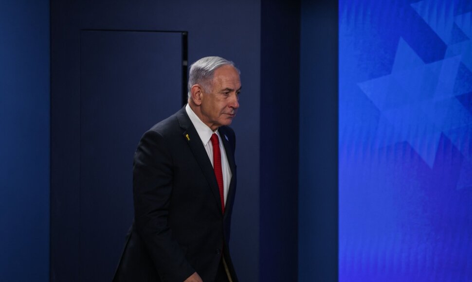 B. Netanyahu / RONEN ZVULUN / AFP
