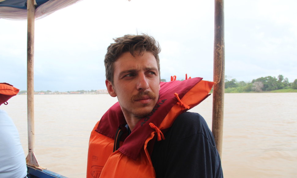 Režisierius Vytautas Puidokas ekspedicijoje Amazonijoje.
