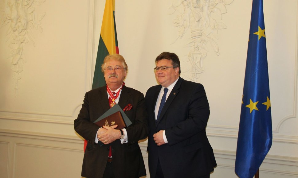 EP nariui Elmarui Brokui įteikta „Lietuvos diplomatijos žvaigždė“