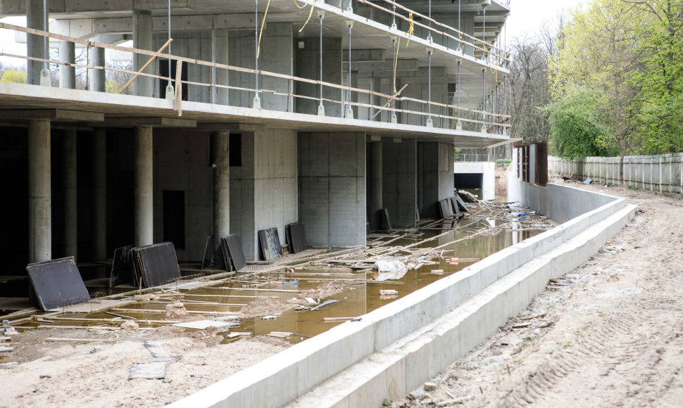 Sustojusios Kauno stadiono statybos