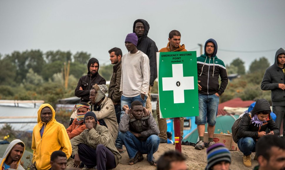Migrantai „Naujosiose džiunglėse“ – stovyklavietėje prie Kalė Prancūzijoje
