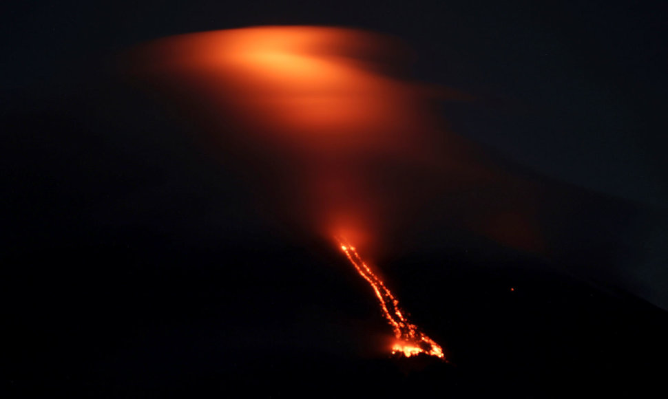 Ugnikalnio išsiveržimas Filipinuose