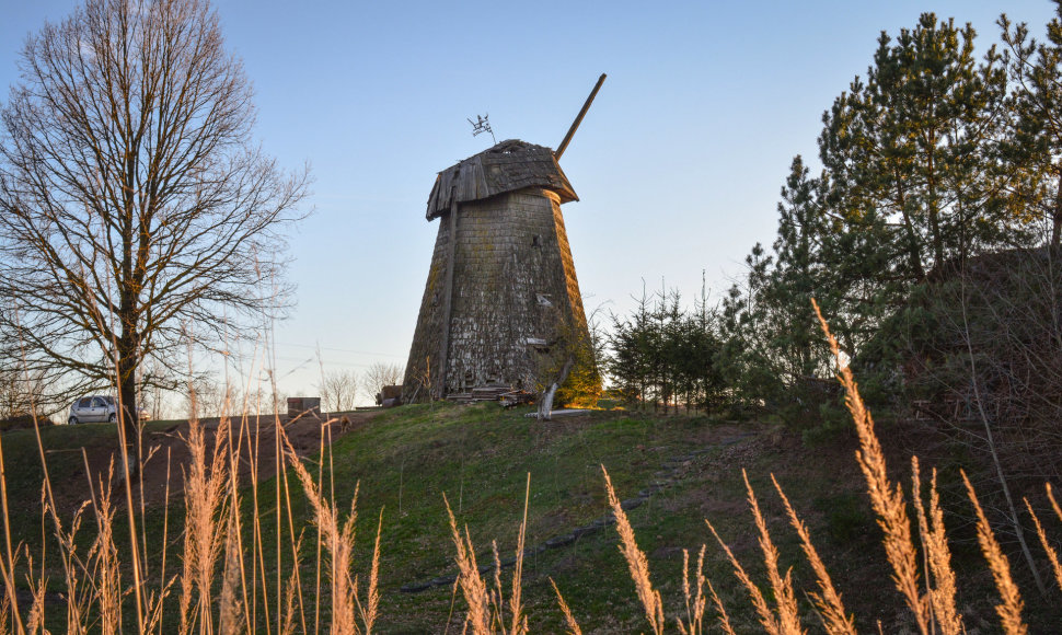 Giedraičių vėjo malūnas (Radviliškio r.)