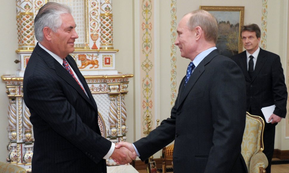 Rexas Tillersonas ir Vladimiras Putinas