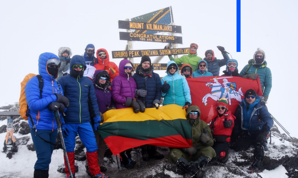 Į Kilimandžarą įkopęs Dainius Babilas su lietuvių grupe
