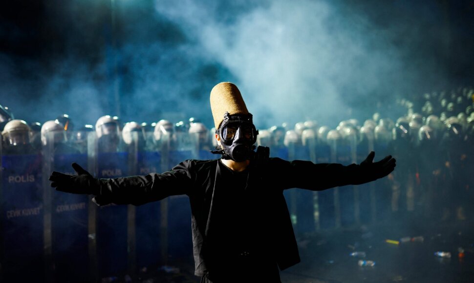 Turkijoje﻿ dėl Stambulo mero sulaikymo kilę protestai / AFP / Kemal Aslan nuotr.
