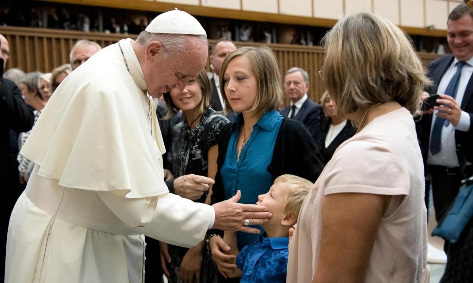 Popiežius lankosi Nicoje