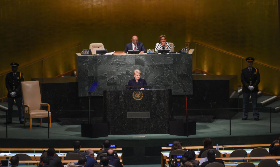 Dalia Grybauskaitė Jungtinių Tautų Generalinės Asamblėjos tribūnoje