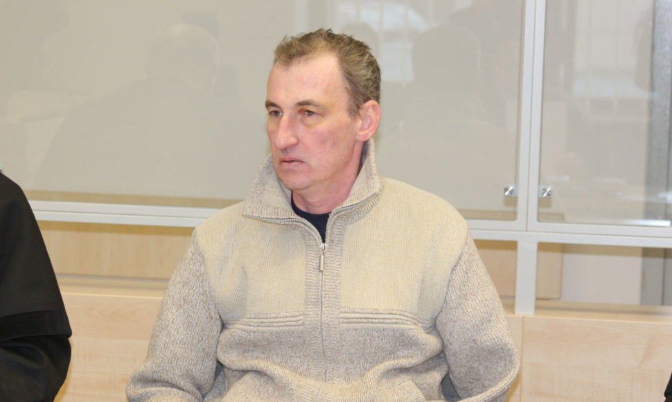 Avarijos Plungės rajone sukėlimu kaltinamas Igoris Cvetkovas yra netekęs rankos. 