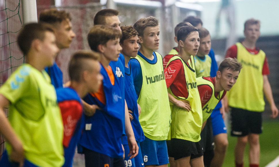 Anglijos futbolo specialistai surengė treniruočių stovyklą Lietuvoje