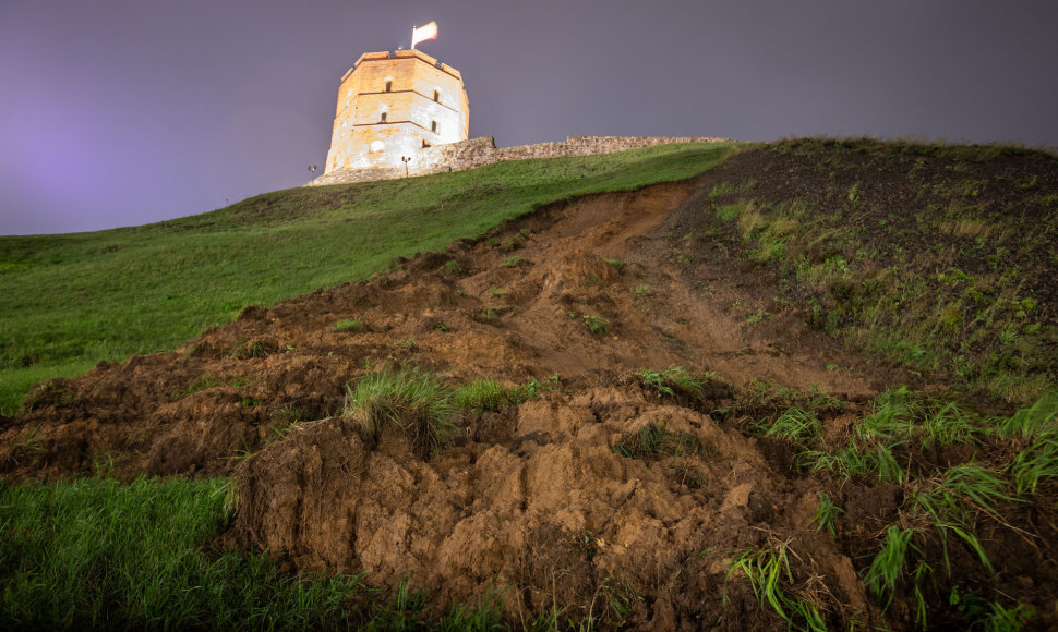 Didžiulė Gedimino kalno nuošliauža