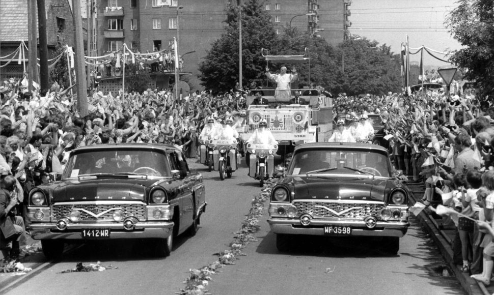 Jonas Paulius II 1979 metais vizito Lenkijoje metu