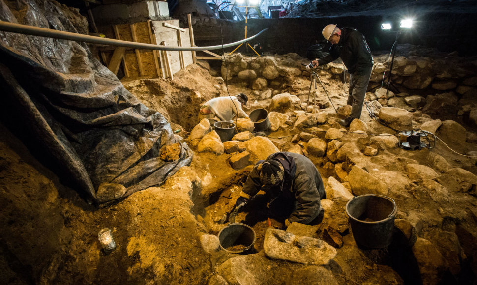 Archeologiniai kasinėjimai Gedimino kalno aikštelėje