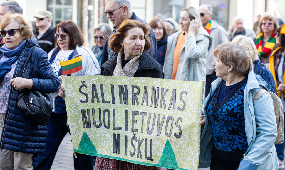 Sąjūdžio &bdquo;Už Lietuvos mi&scaron;kus&ldquo; mitingas prie&scaron; Kapčiamiesčio poligoną