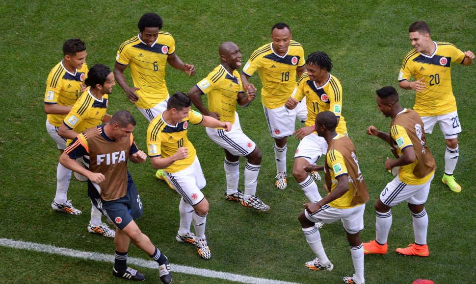 Kolumbijos futbolininkų šokis po įvarčio į Dramblio Kaulo Kranto vartus