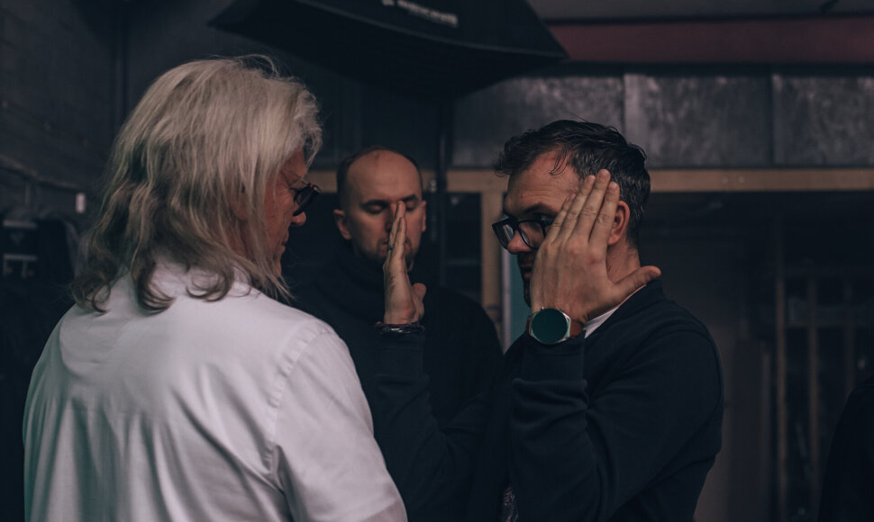 Spektaklis &bdquo;Vienuolio i&scaron;pažintis&ldquo;