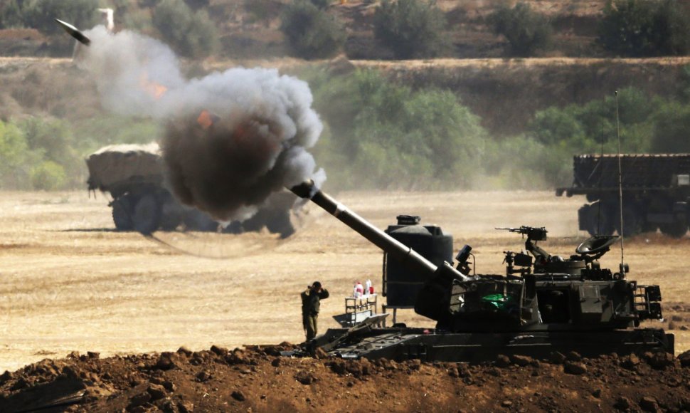 Iš Izraelio šaudoma į Gazos Ruožą