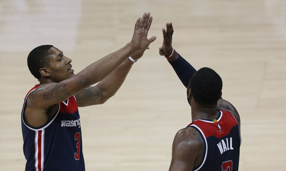„Washington Wizards“ krepšininkai serijoje 4:2 eliminavo „Atlanta Hawks“.