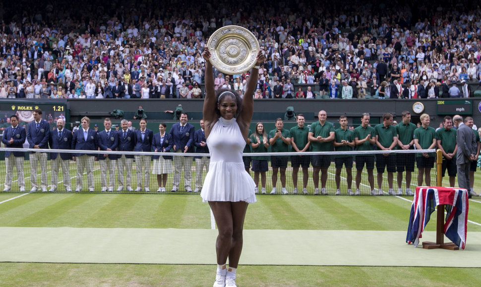 Serena Williams septintą kartą tapo Vimldono čempione ir pakartojo rekordą