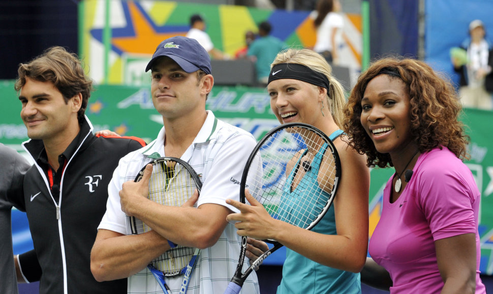Rogeris Federeris, Andy Roddickas, Marija Šarapova ir Serena Williams