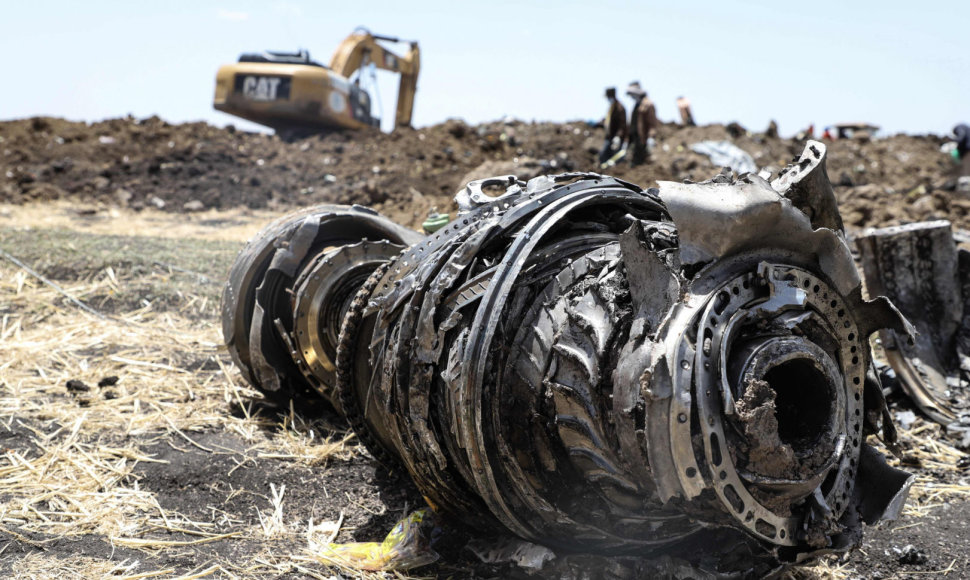 Etiopijoje sudužusio lėktuvo „Boeing 737 MAX 8“ nuolaužos