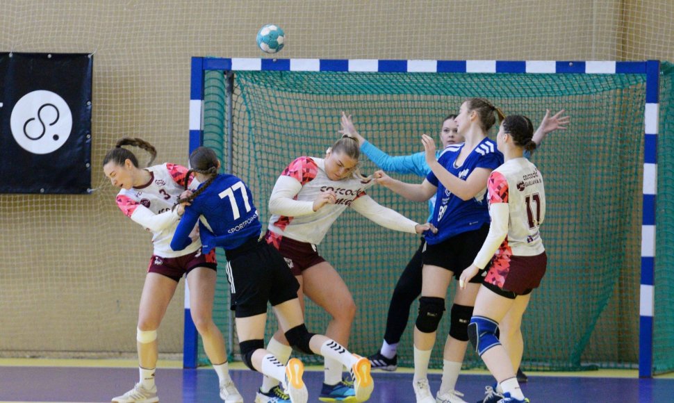 Lietuvos moterų lygoje prasidėjo pusfinalio mačai.