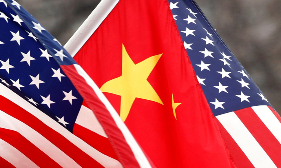 JAV ir Kinijos vėliavos