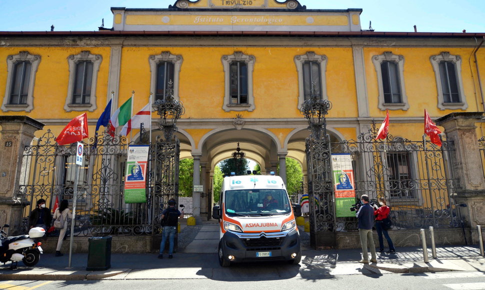 Skandalo centre atsidūrę prestižiniai slaugos namai Milane „Pio Albergo Trivulzio“