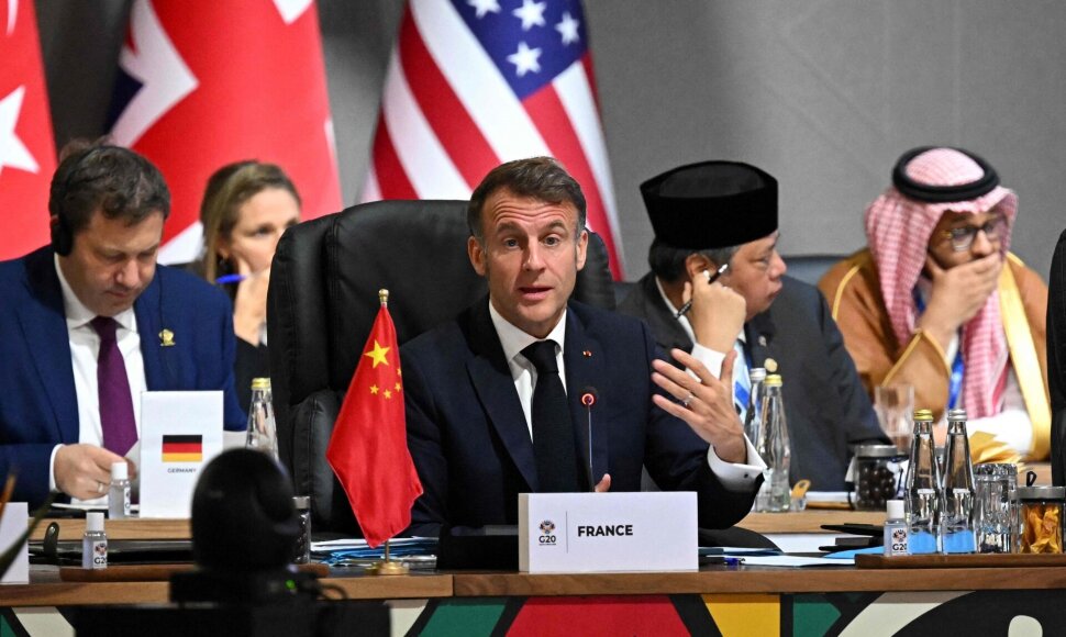 LEON NEAL / AFP