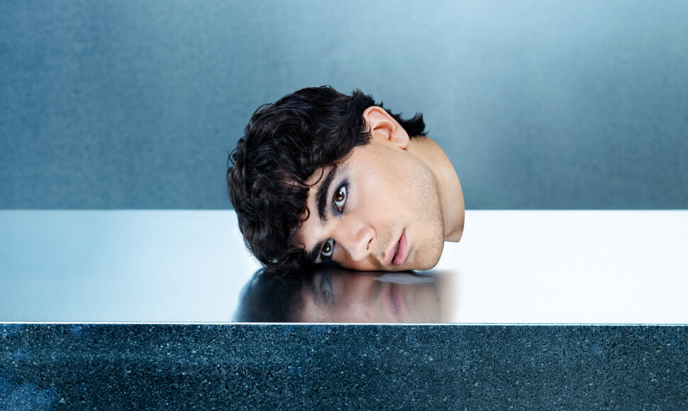Rokas Yan