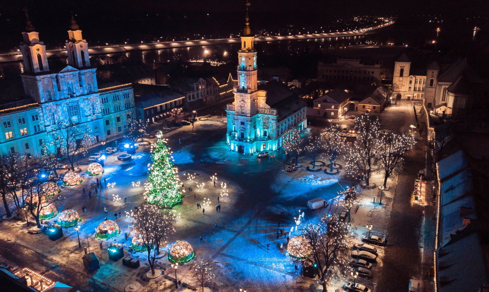 Kauno Rotušės aikštė Kalėdų metu