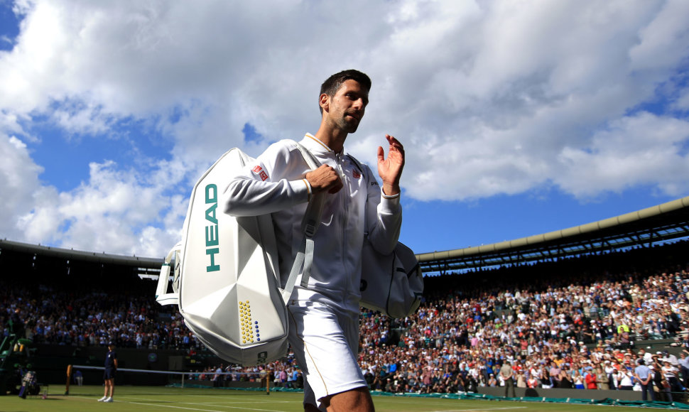 Novakas Džokovičius netikėtai suklupo prieš Samą Querrey