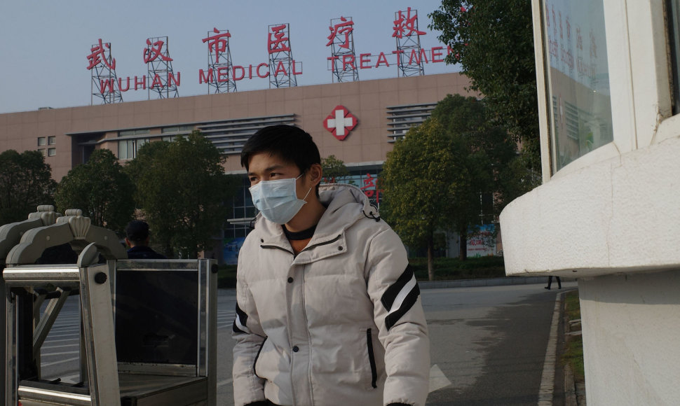 Kinijoje daugėja susirgusiųjų paslaptinga infekcija