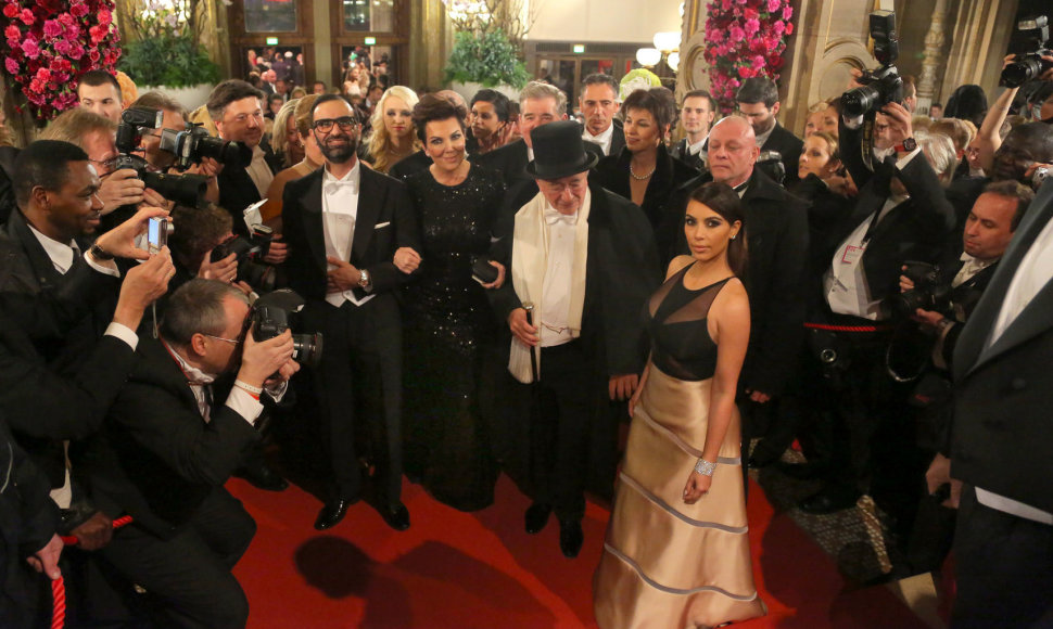 Kim Kardashian ir Richardas Lugneris Vienos pokylyje