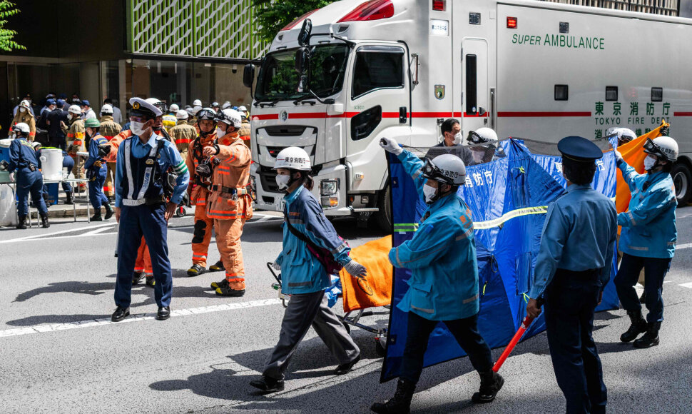 Tokijuje prekybos centre papurškus neaiškios medžiagos / Andrew Caballero-Reynolds / AFP nuotr.