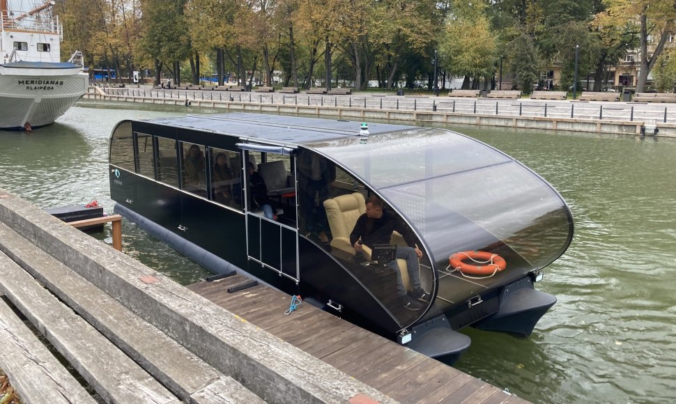 Po Danės upę plaukioja elektrinis autobusas, talpinantis 12 žmonių. Viliamasi, kad kitą vasarą jis galės plaukioti reguliariu kursu.