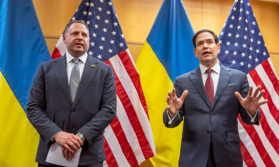 Andrijus Jermakas ir Marco Rubio / / AP