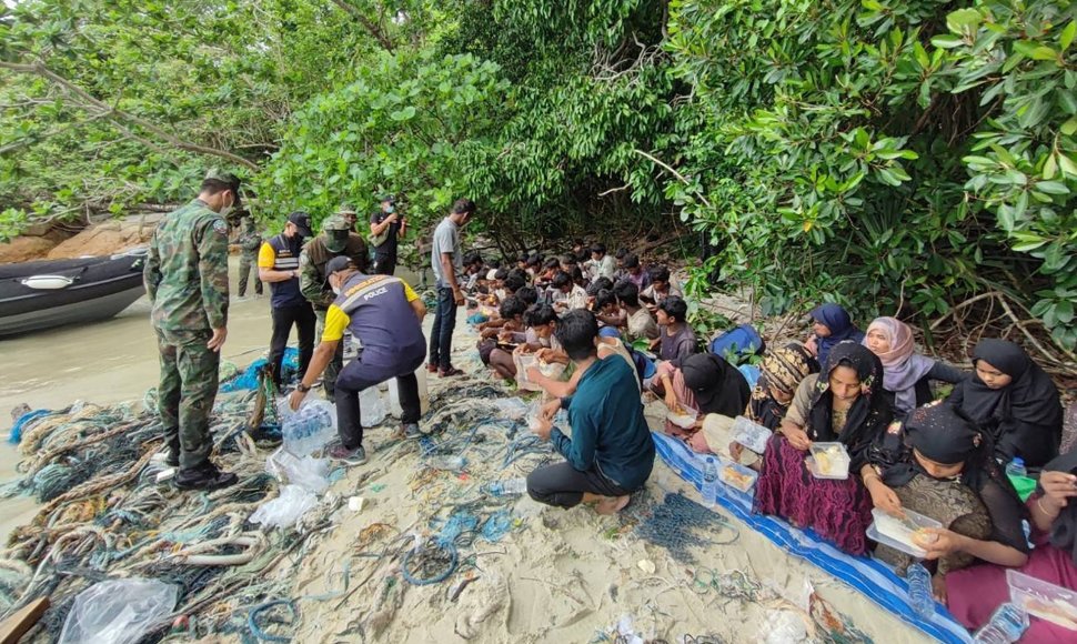 Tailando saloje surasti žmonių kontrabandininkų palikti 59 rohinjai