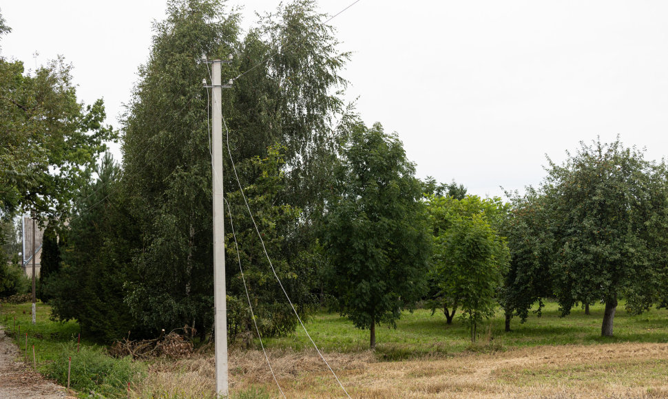 Elektros atstatymo darbai Airėnų kaime