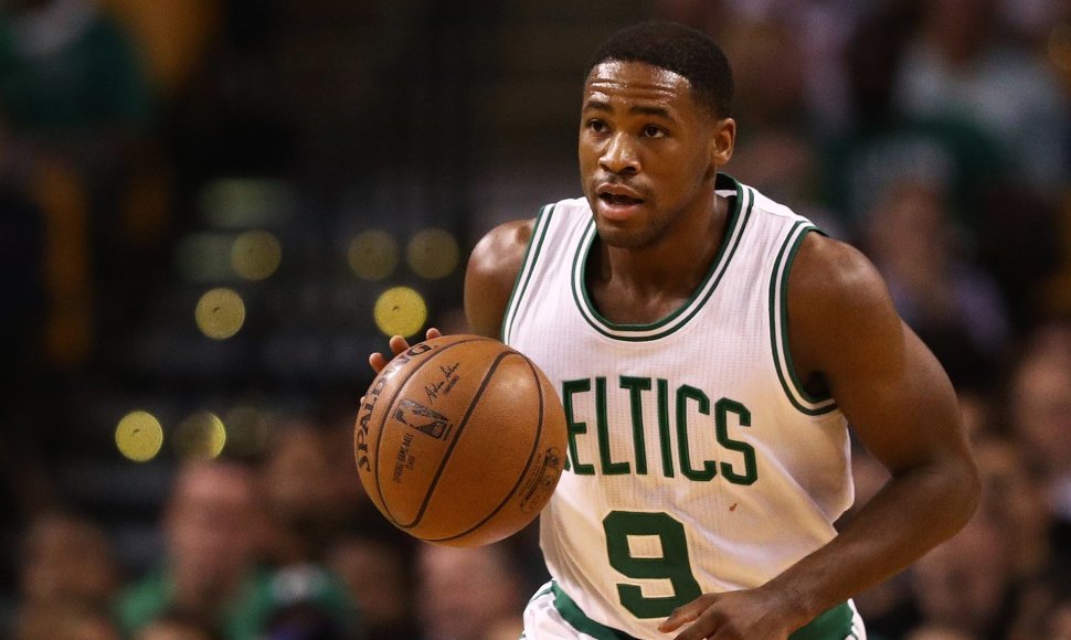 Demetrius Jacksonas yra žaidęs „Boston Celtics“.