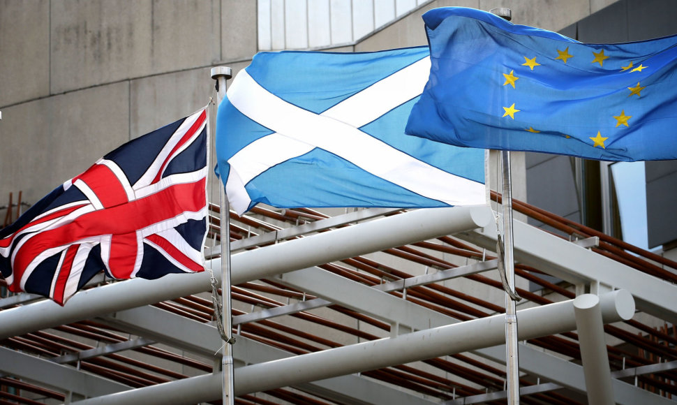 Jungtinės Karalystės, Škotijos ir Europos Sąjungos vėliavos