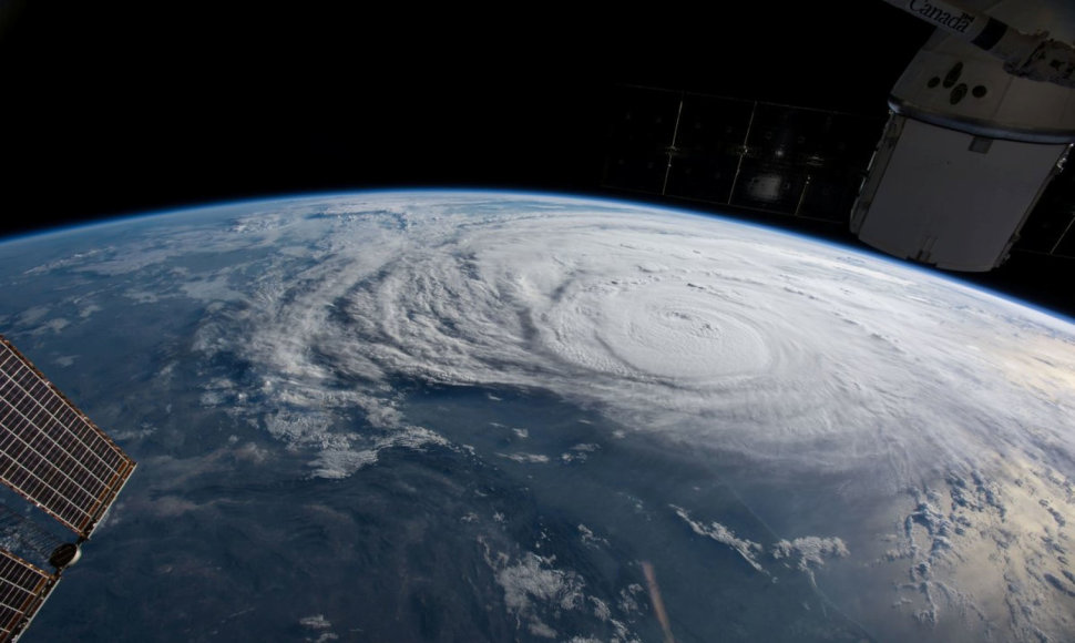 NASA iš kosmoso nufilmavo Ameriką nusiaubusį uraganą Harvey