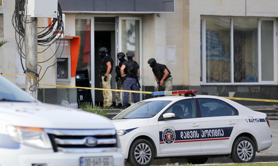 Policijos operacija banke