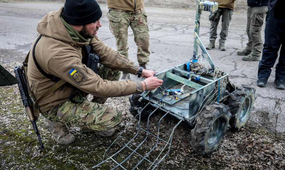 Ukrainos kariškių naudojamas robotas