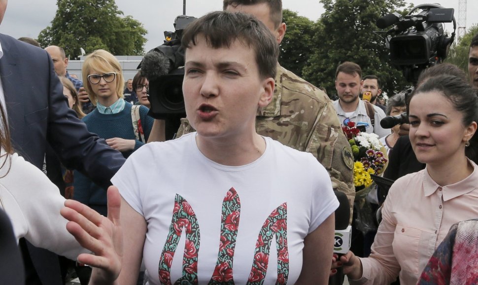 Išlaisvinta Ukrainos herojė Nadija Savčenko Kijeve
