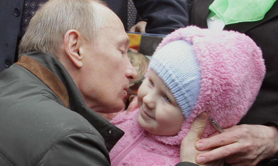 Vladimiras Putinas nori didesnio gimstamumo Rusijoje