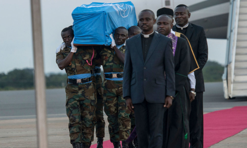 Į Ganą atskraidintas karstas su buvusio JT vadovo Kofi Annano palaikais