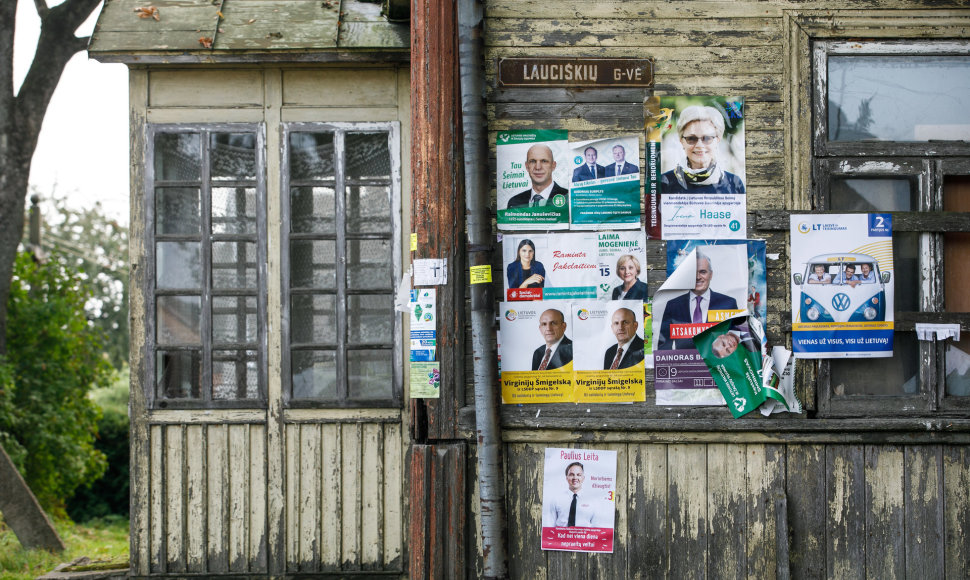 Rinkiminiai plakatai Lukšiuose