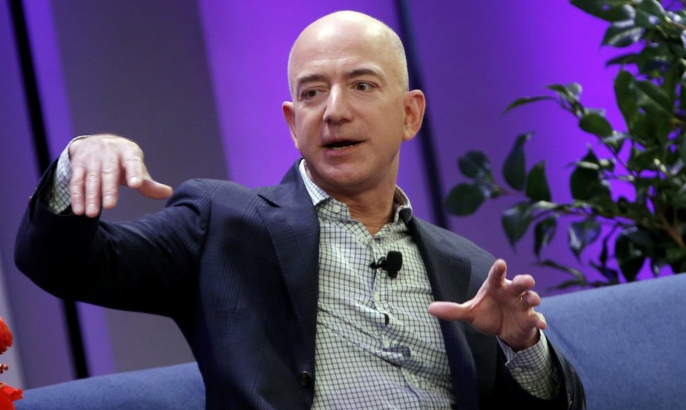 17. „Amazon“ generalinis direktorius Jeffas Bezosas