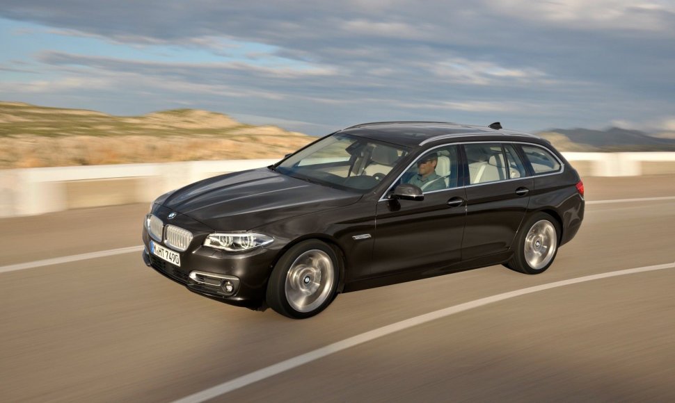 BMW 5 serijos universalas 